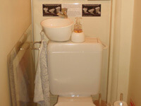Petit combiné WC lave-mains WiCi Mini - Madame R (75)